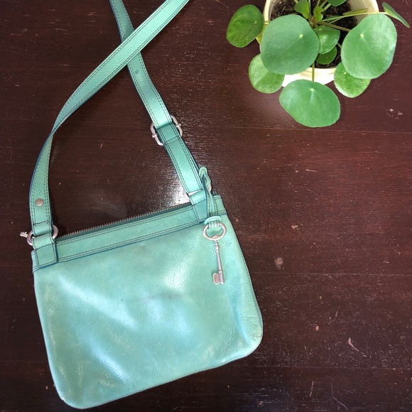 Fossil Crossbody - Picture 4 of 5